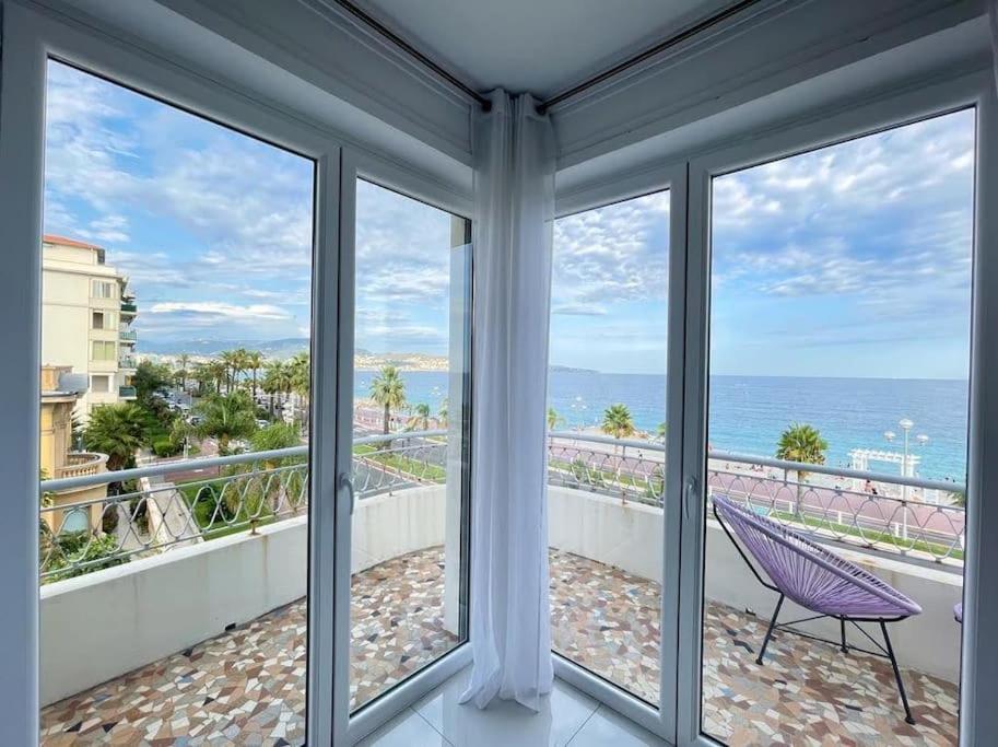 Beach Front, Superbe Appartement Pour 4 Personnes 니스 외부 사진