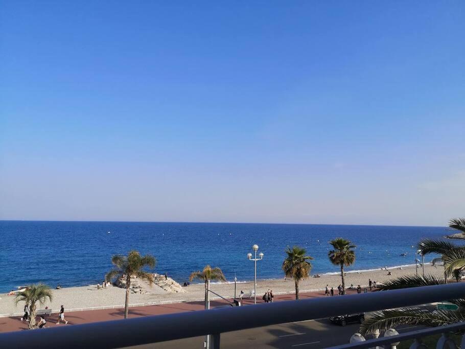 Beach Front, Superbe Appartement Pour 4 Personnes 니스 외부 사진