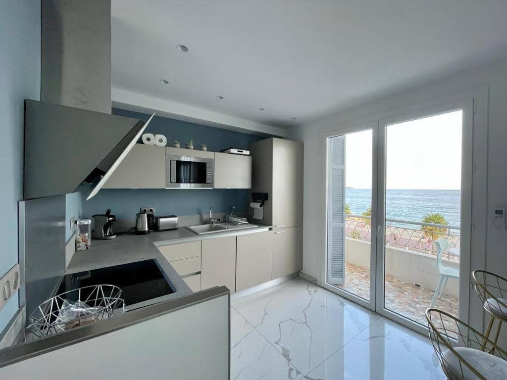 Beach Front, Superbe Appartement Pour 4 Personnes 니스 외부 사진