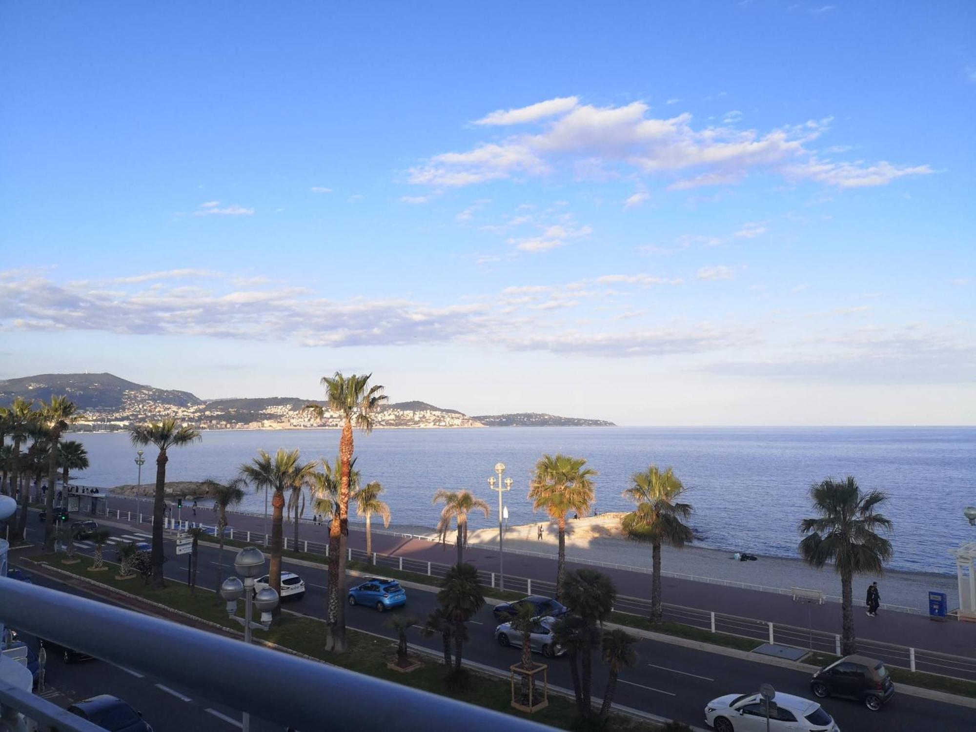 Beach Front, Superbe Appartement Pour 4 Personnes 니스 외부 사진