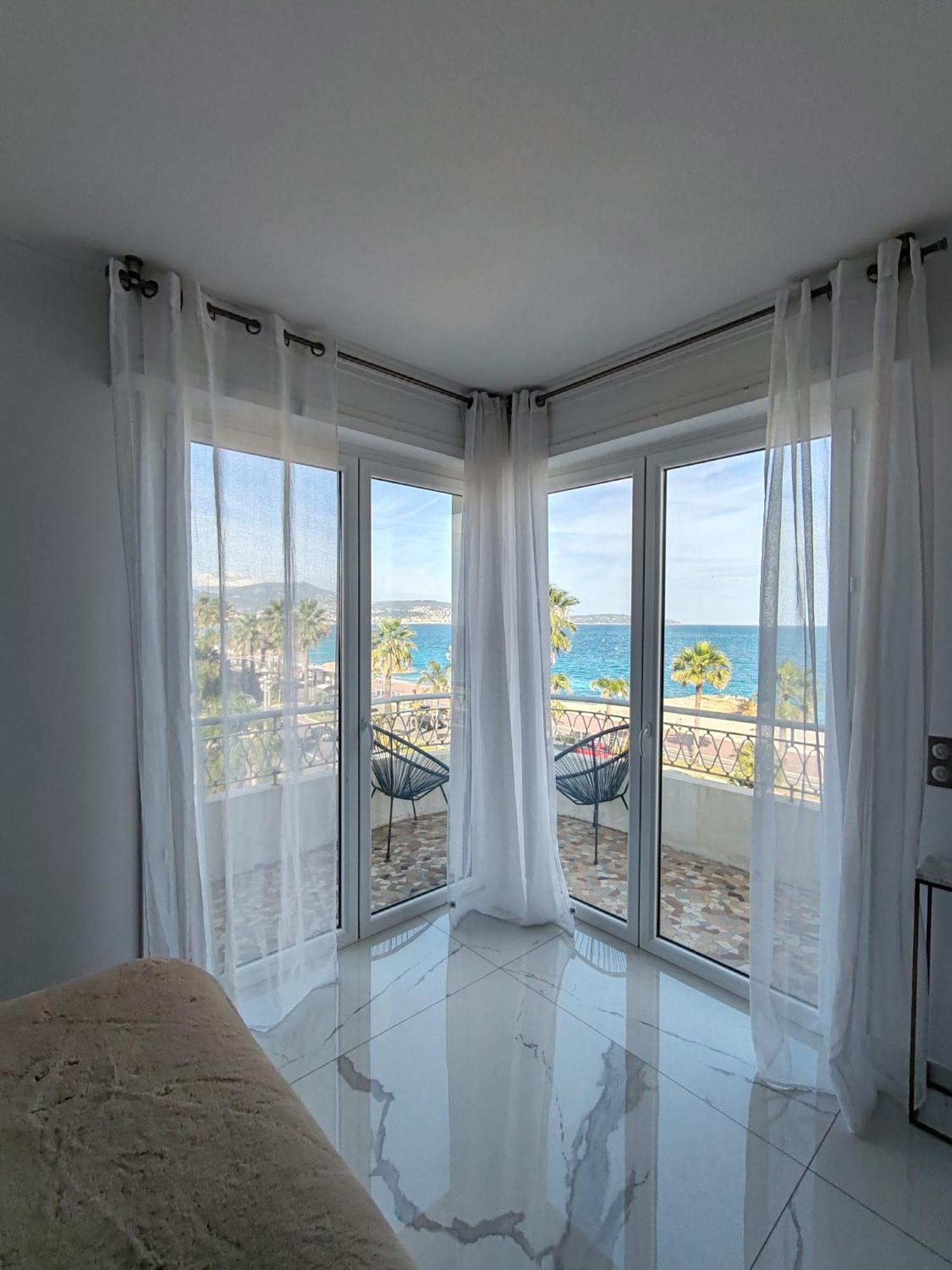Beach Front, Superbe Appartement Pour 4 Personnes 니스 외부 사진